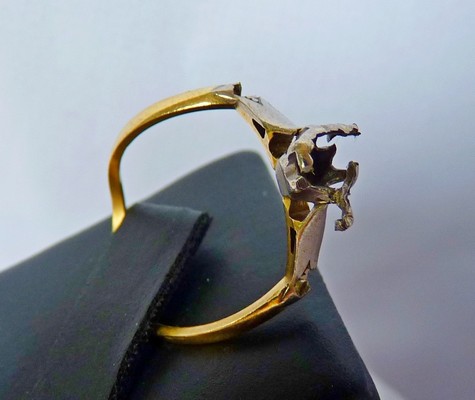 damaged gold ring